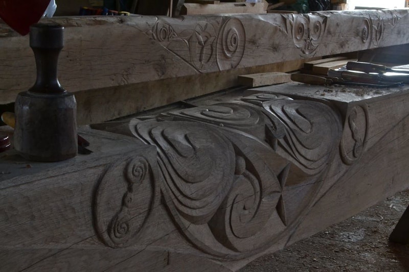 traditional celtic carviing